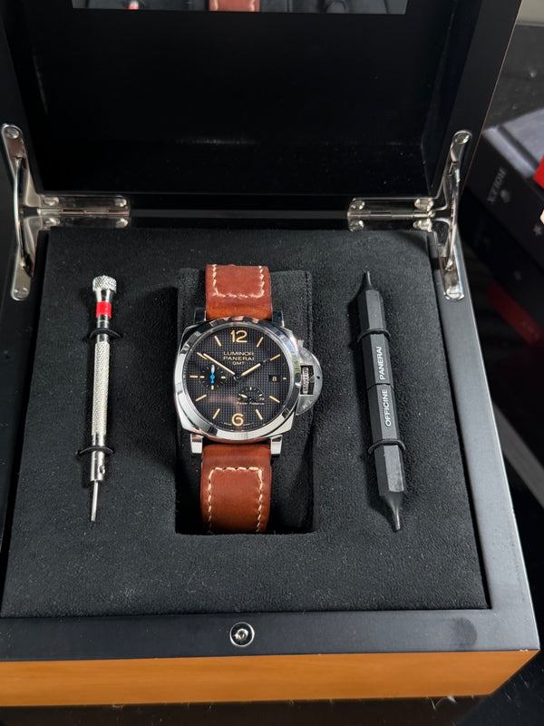 Panerai Luminor Marina GMT (PAM01537) | 42mm Steel, Black Dial | Pre-Owned