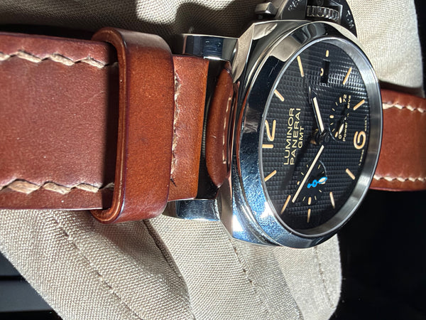 Panerai Luminor Marina GMT (PAM01537) | 42mm Steel, Black Dial | Pre-Owned