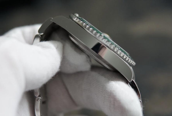 Rolex Submariner "Starbucks" (Ref 126610LV) - Biel Watches