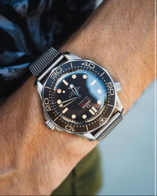 Omega Seamaster "007 Edition" Titanium - Biel Watches