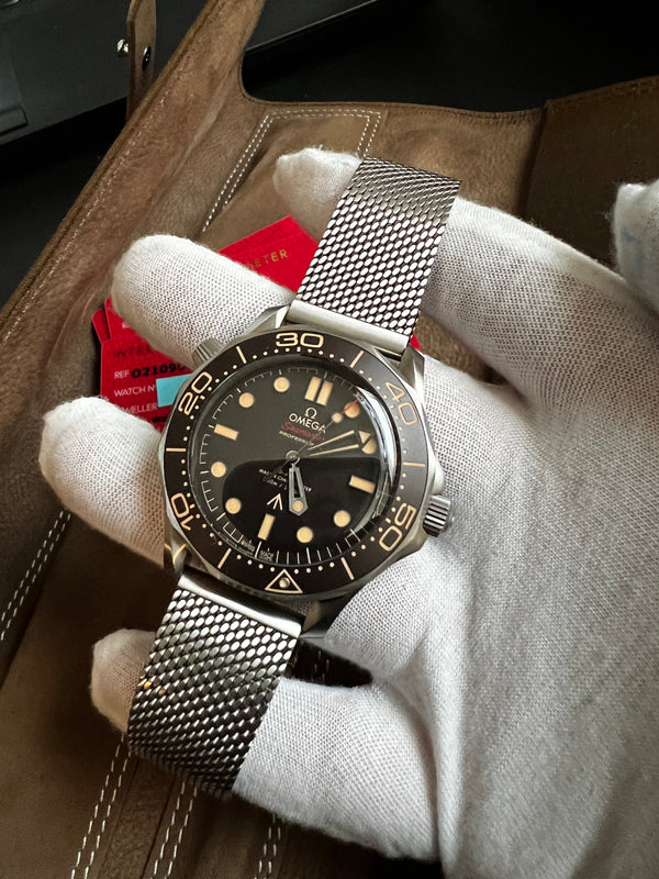 Omega Seamaster "007 Edition" Titanium - Biel Watches