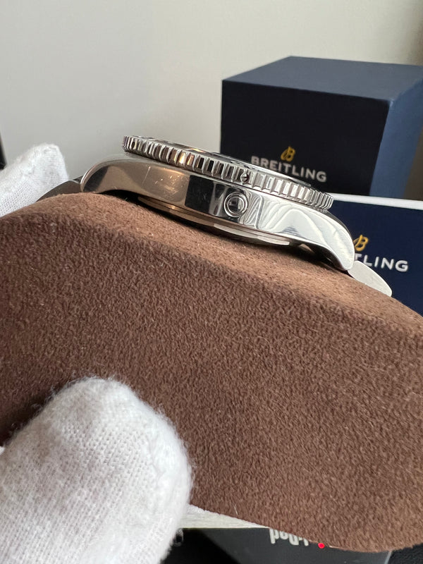 Breitling Superocean 44mm (Ref A17367)